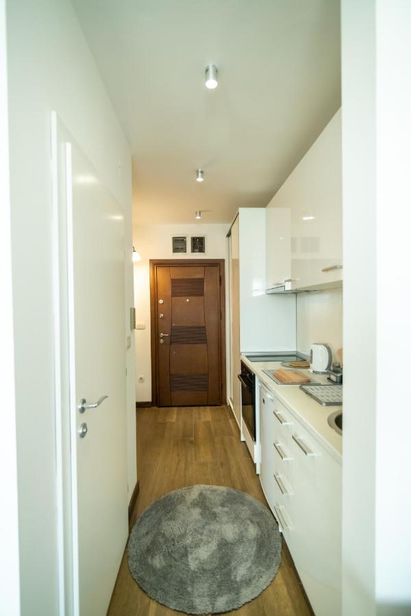 5 Star Central Studio Skopje Exterior photo
